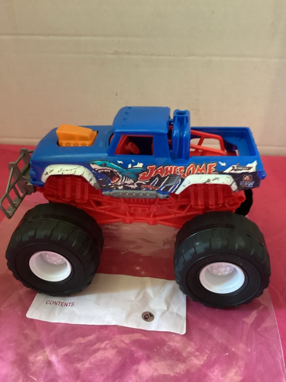 474-Zuru Metal Machines Truck Wars Jawesome Shark Vehicle no gun